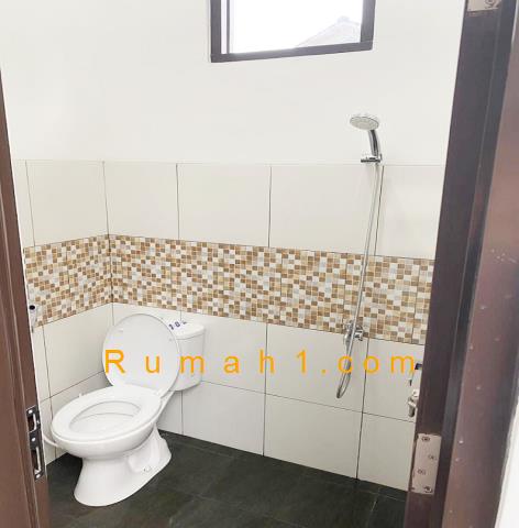 Foto Rumah dijual di Komplek Taman Cihanjuang, Rumah Id: 6123