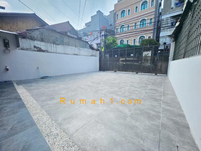 Foto Ruko dijual di Keagungan, Taman Sari, Ruko Id: 6365