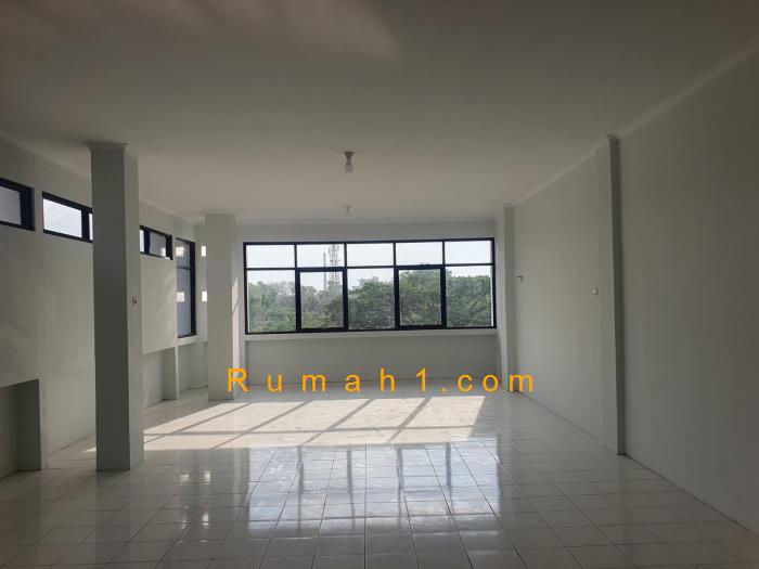 Foto Ruko dijual di Jalan Raya Surotokunto, Ruko Id: 6598