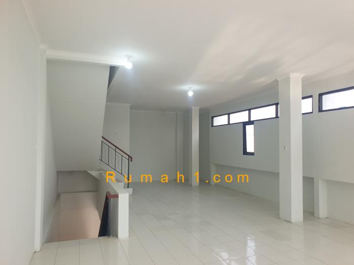 Foto Ruko dijual di Jalan Raya Surotokunto, Ruko Id: 6598